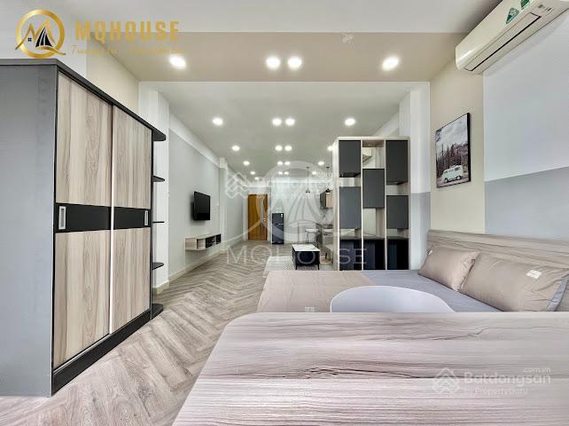 Căn hộ studio cửa sổ  ban công thoáng 45m2 full nội thất ngay sân bay