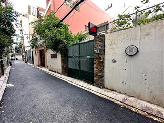 19.5 tỷ! bán góc 2 mặt tiền ngay cổng ga t3, tân bình  8.8x20m  tiện xây mới