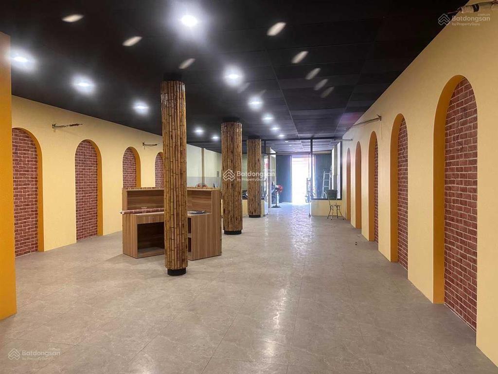 55 tỷ! bán mặt tiền ngay cộng hòa, phường 13, quận tân bình  7.3x34m nở hậu 16m  4 tầng