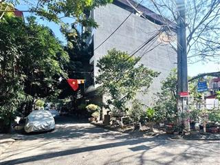 Đất phân lô đức giang /việt hưng  lô góc 2 mặt vỉa hè oto tránh vip  hàng độc duy nhất giá tốt