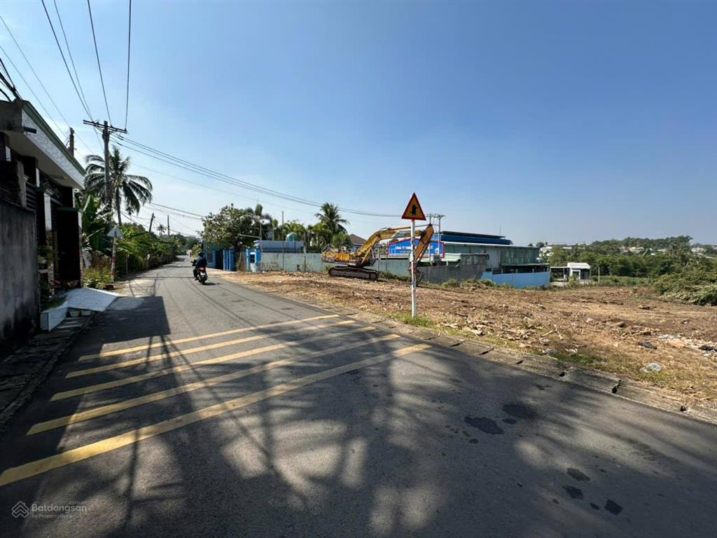 Bán 7.000m2 đất 2mt đường hùng vương thông nguyễn hoàng, kp3, tt trảng bom, kdc hiện hữu