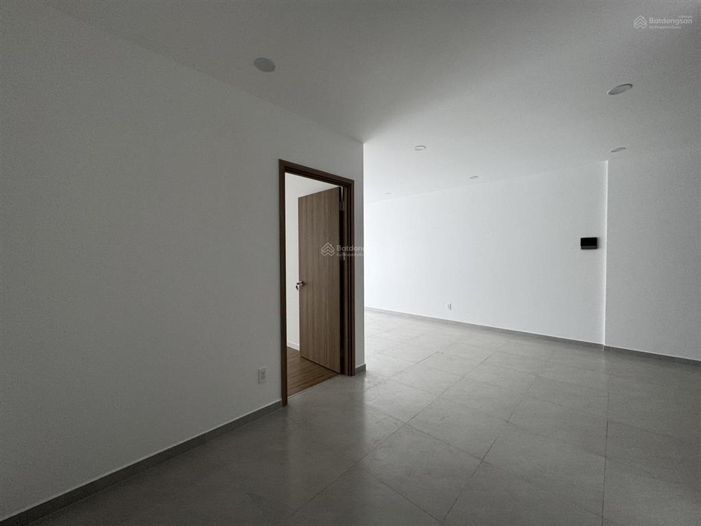 Cho thuê căn 1pn + 1wc view hồ bơi giá 5.5tr chung cư mt eastmark city, bao pql. nhà mới 100%