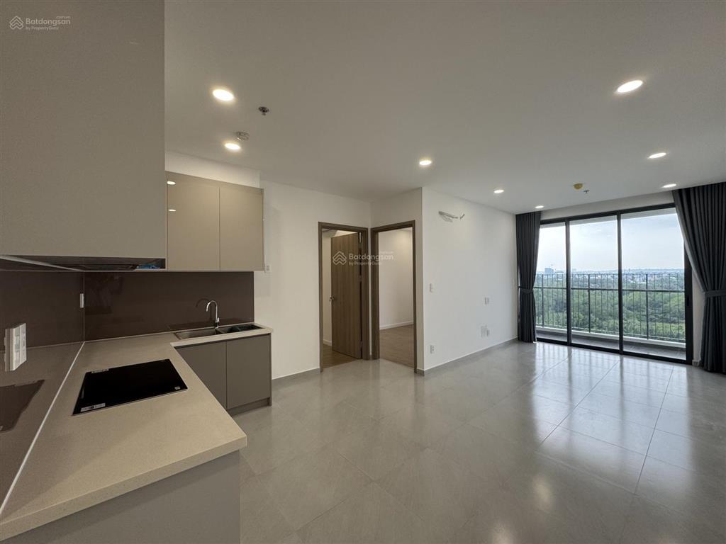 Tôi cần cho thuê căn 2pn+2wc có 2 máy lạnh giá 7tr nhà mới chung cư mt eastmark city