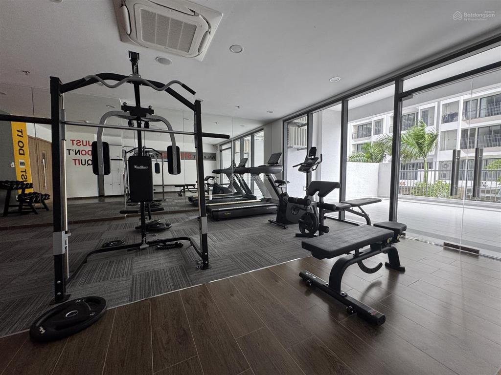 Tôi cần cho thuê căn 2pn+2wc có 2 máy lạnh giá 7tr nhà mới chung cư mt eastmark city