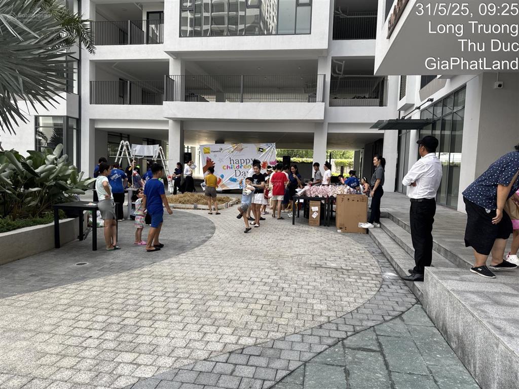 Tôi cần cho thuê căn 2pn+2wc có 2 máy lạnh giá 7tr nhà mới chung cư mt eastmark city