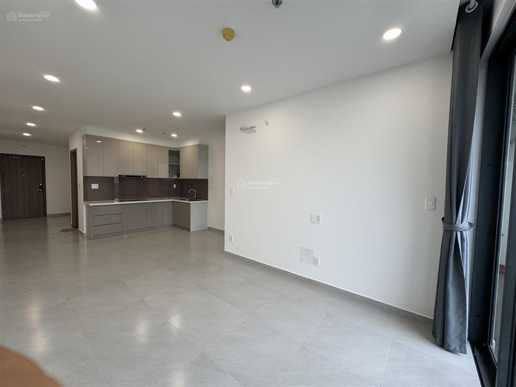 Tôi cần cho thuê căn 2pn+2wc có 2 máy lạnh giá 7tr nhà mới chung cư mt eastmark city
