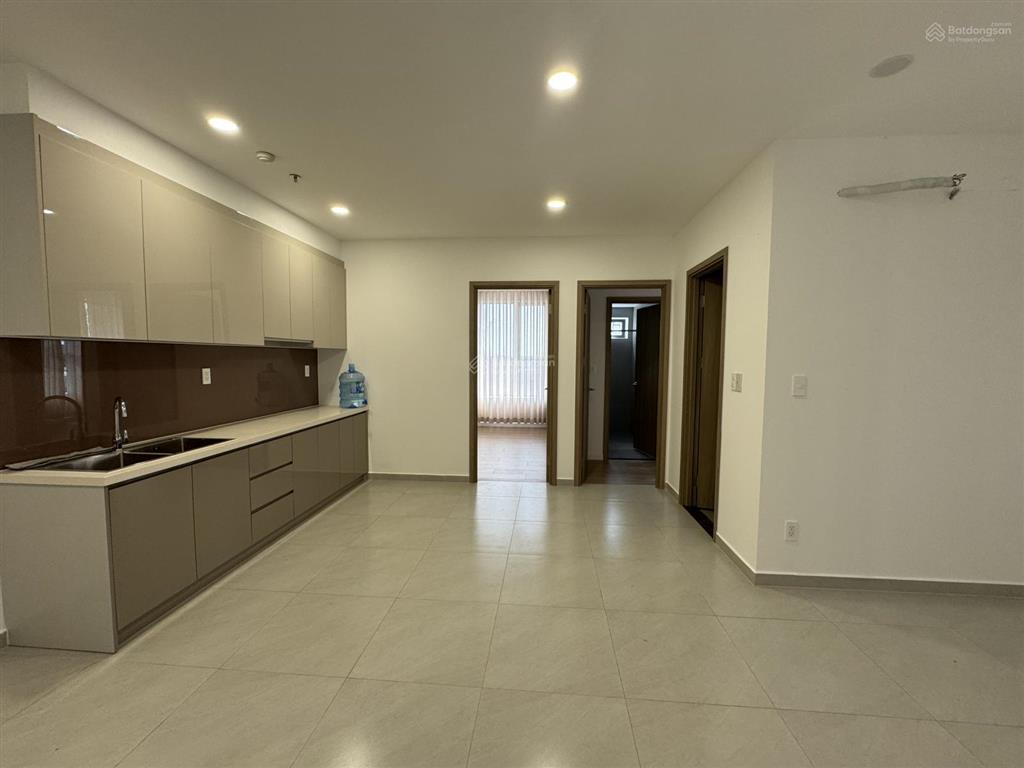 Bán căn góc 3pn 3wc + 2 ban công rộng 99.9m2 giá 4.7tỷ. view sông, hồ bơi mỗi tầng có 2 căn hiếm