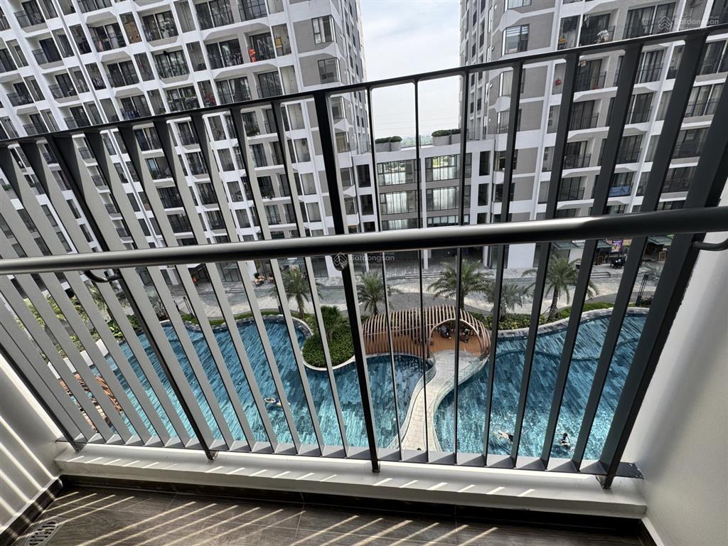 Bán căn góc 3pn 3wc + 2 ban công rộng 99.9m2 giá 4.7tỷ. view sông, hồ bơi mỗi tầng có 2 căn hiếm
