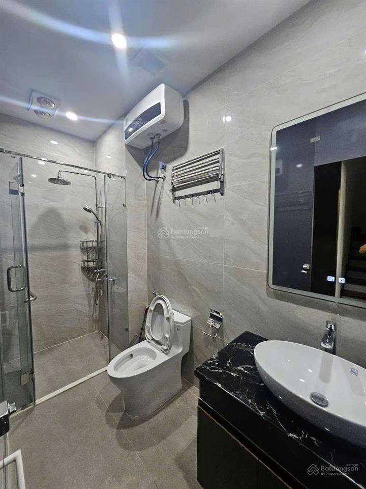 Cho thuê nhà nguyên căn vinhomes marina nội thất cao cấp, có thang máy