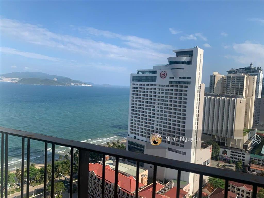 Bán nhanh căn studio gold coast nha trang dt 51,5m2, tầng cao, view biển nhìn về vinpearl, 4,65 tỷ