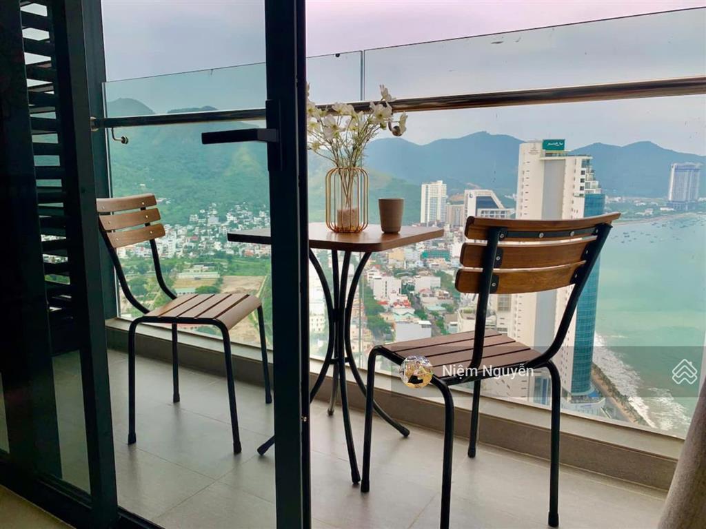 Bán căn hộ view biển giá tốt chỉ 3 tỷ 150 triệu  toà seniabay 26 phạm văn đồng nha trang
