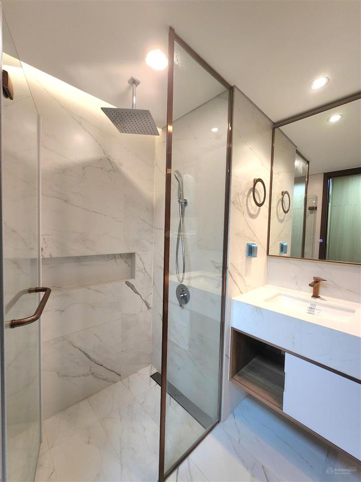 Bán m8 133m 3pn view sông lầu cao cho thuê được 60tr/ 1 tháng hàng ngon chỉ có nhìn 16 tỷ