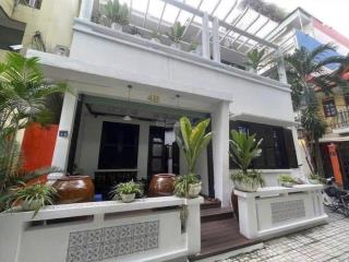 10m x12m  2 lầu  cho thuê nhà nguyên căn phan kế bính, quận 1