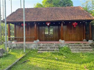 Bán đất tặng nhà gỗ như hình. view cánh đồng lúa. mát mẻ phù hợp làm nhà vườn nghĩ dưỡng