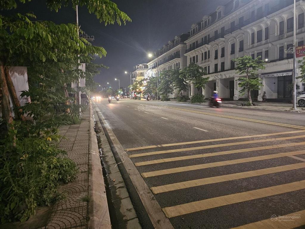 Mảnh đất hiếm có tại tân mai dt 110m mt 7,8m vỉa hè rộng giá 28,9 tỷ
