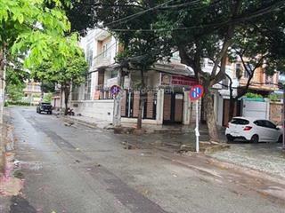 Bán nhà hxh đường hồng bàng, p12, q6. dt 23x30m (600m2), giá 55 tỷ (chưa tới 100 triệu/1m2)