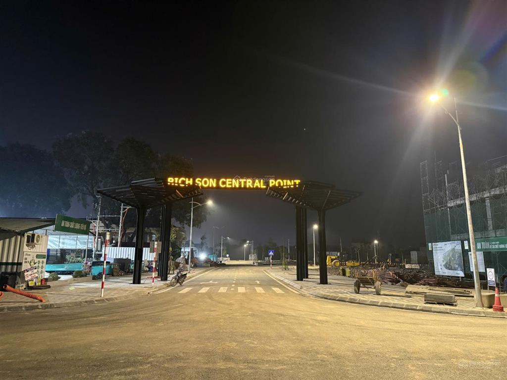 Chính chủ bán lô góc vip 3 mặt thoáng, view công viên, đẹp nhất dự án bích sơn central point