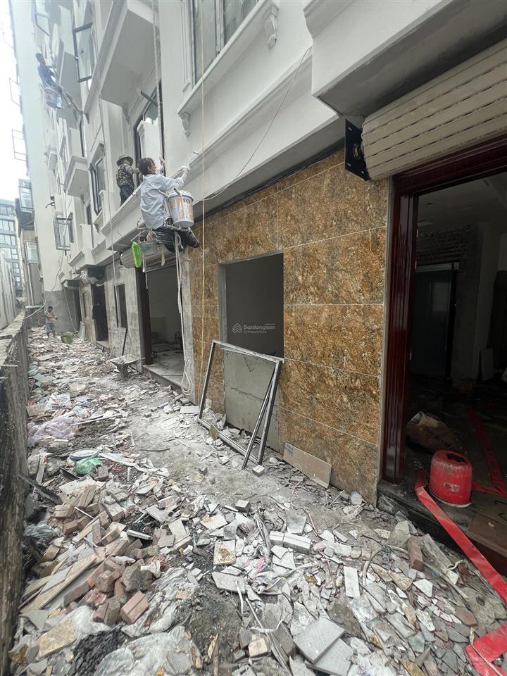 Chính chủ bán nhà tại đường tây hồ, 7 tầng thang máy giá đầu tư