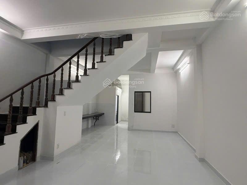 Mặt tiền kinh doanh  hiệp phú  93m2  chỉ hơn 8 tỷ còn tl