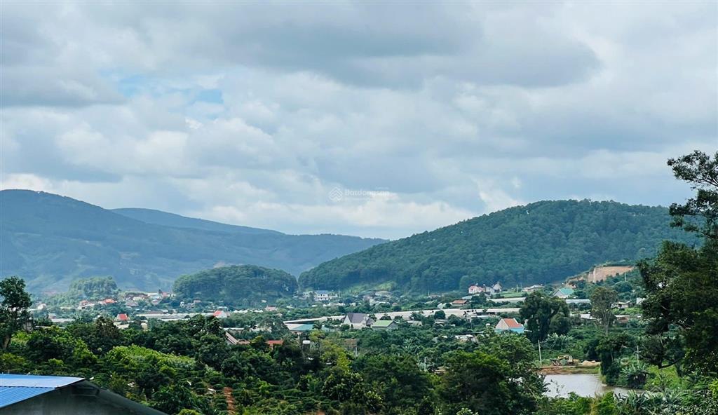 Bán 391m2 đất nam ban, sẵn 210m2 odt, view toàn cảnh thị trấn