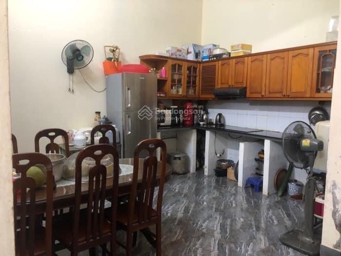 Bán nhà ngay hoàng cầu vip diện tích 124m2  4 tầng  mt 5m  giá đầu tư chỉ 18 tỷ