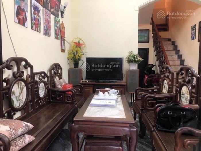 Bán nhà ngay hoàng cầu vip diện tích 124m2  4 tầng  mt 5m  giá đầu tư chỉ 18 tỷ