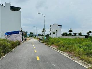 Bán đất đấu giá thanh trì,giáp linh đàm 80m, đường thông vỉa hè rộng, vp, kd giá chưa tới 200tr/m.