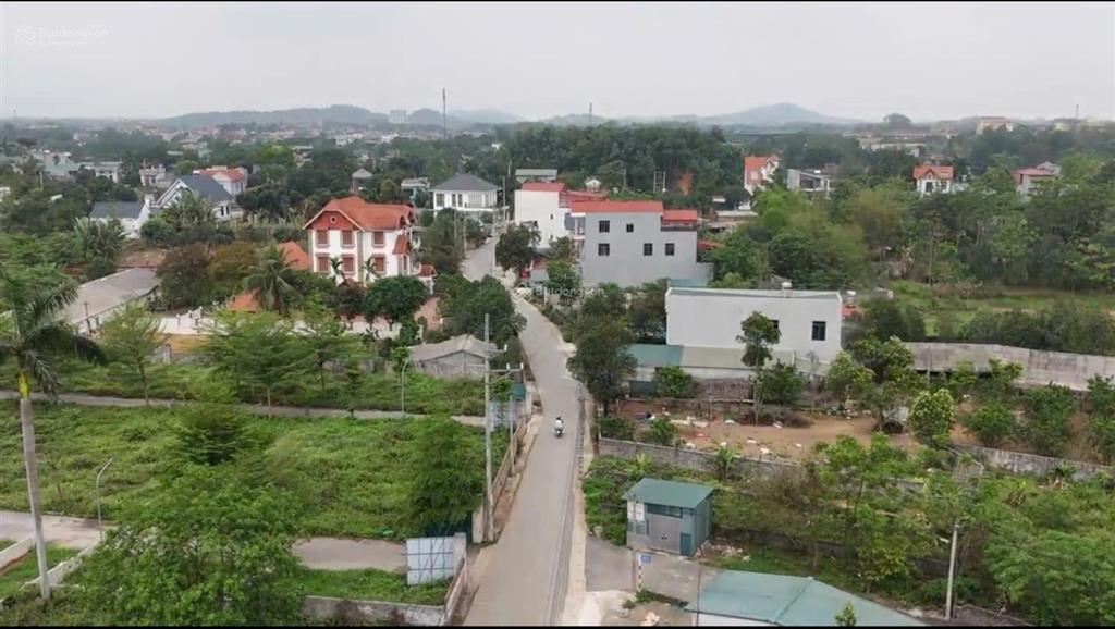 Bán gấp lô đất trung tâm hoà lạc 105.2m2 full tc  2 mặt tiền  gia tăng vốn mạnh nhờ sóng metro 5