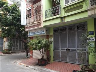 Cho thuê nhà liền kề phòng ngoài tầng 1 và 2 phòng tầng 2 làm văn phòng