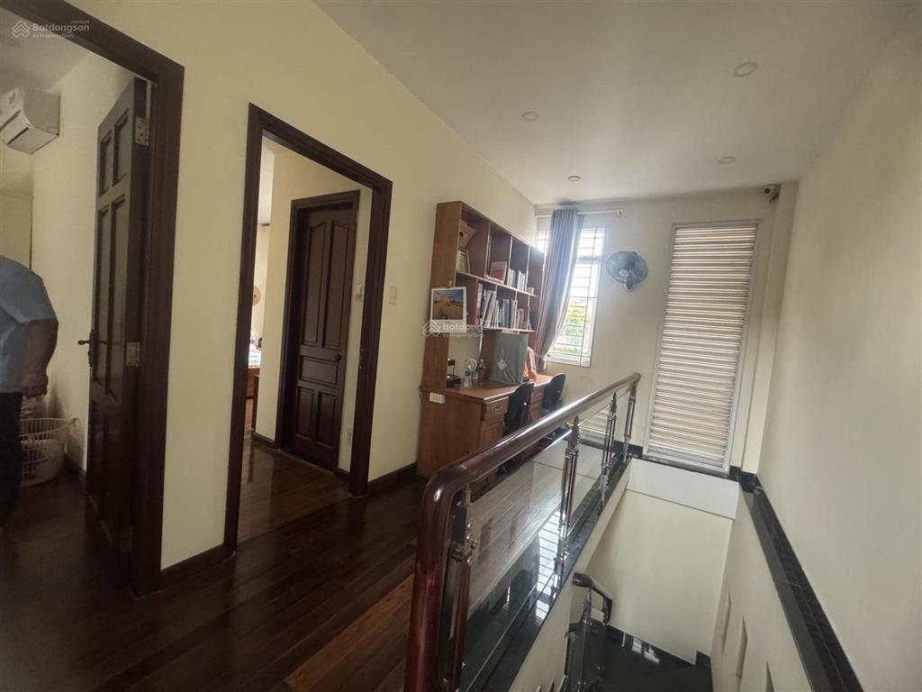 Lvcc villa trịnh công sơn q9 8x14m 1t2l sổ hồng giá tốt  chủ bán định cư