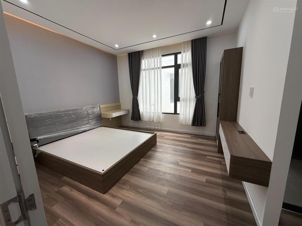 Cho thuê nhà mới 100% full nt khu compound verosa liên phường, q9