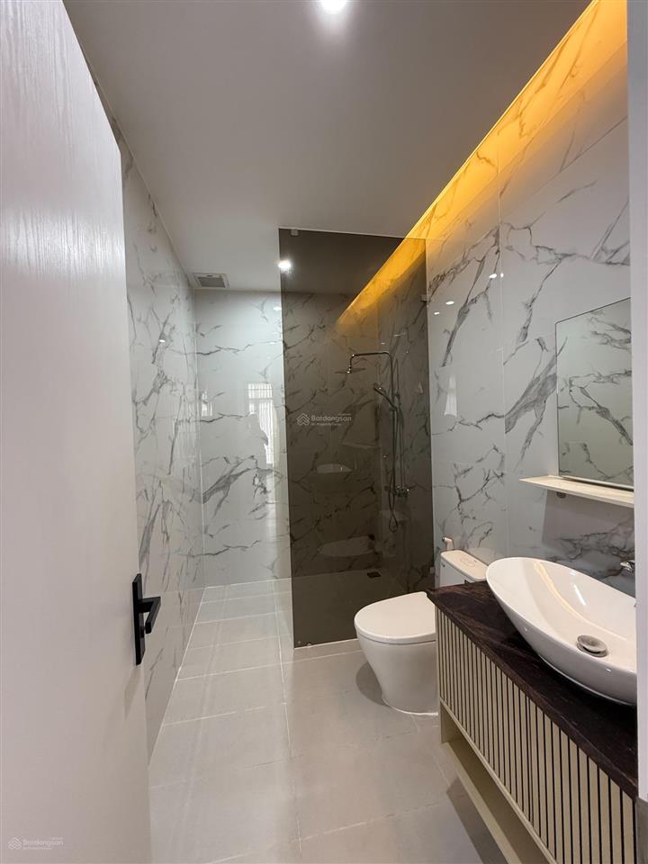 Cho thuê nhà mới 100% full nt khu compound verosa liên phường, q9