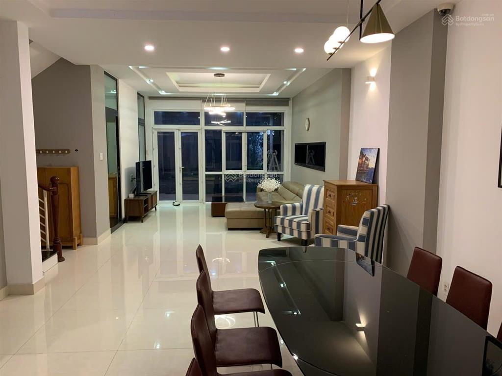 Hvl nc cho thuê nhà full nt kdchu compound villapark, liên phường q9