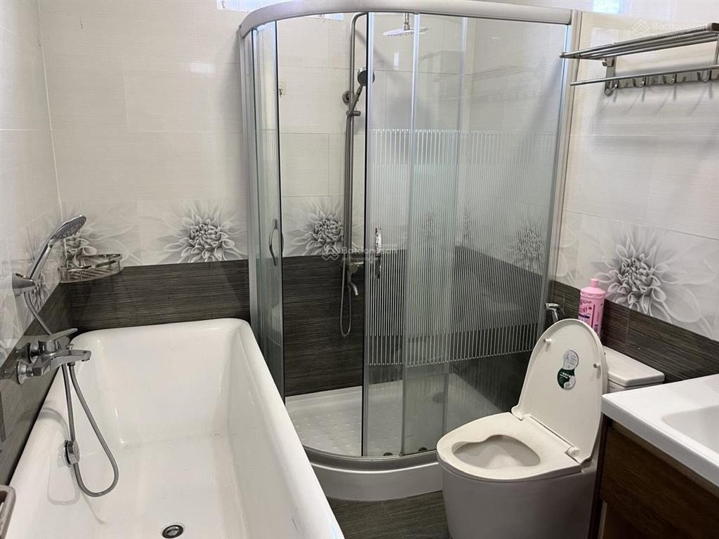Cg cho thuê biệt thự liên phường mới 100% q9