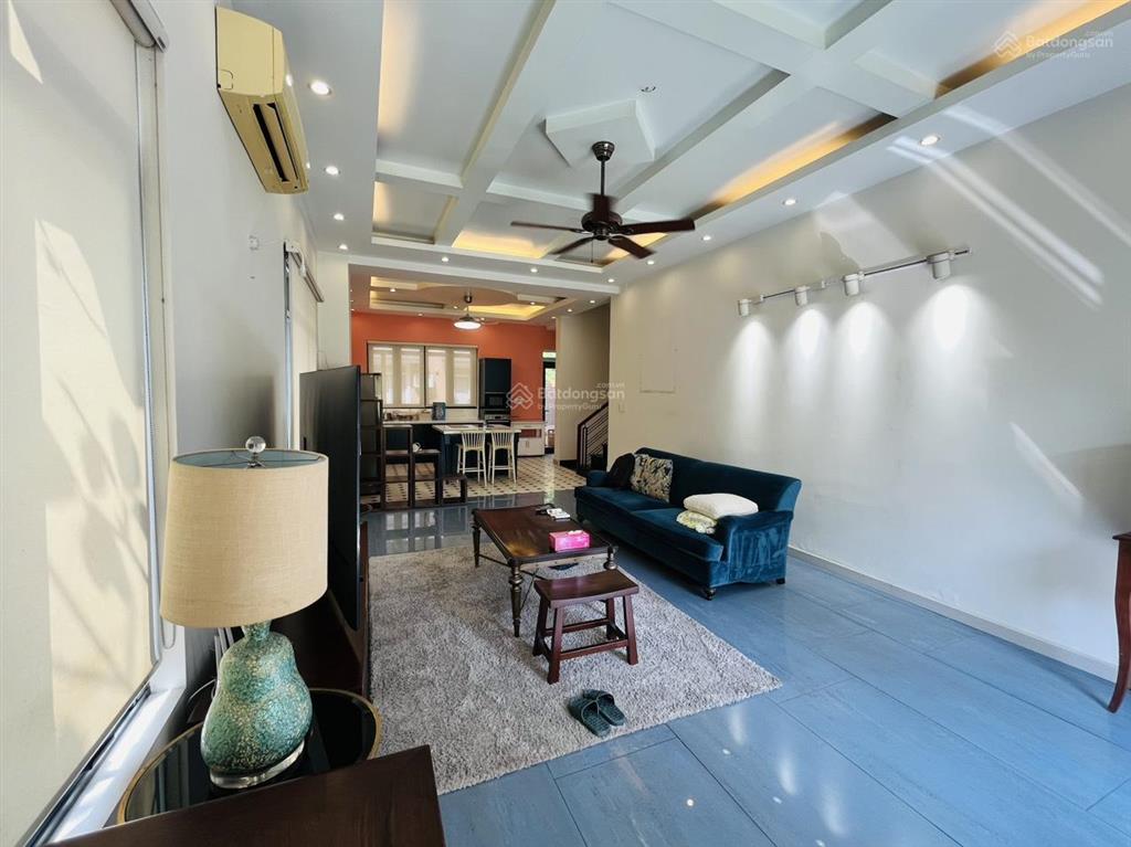 Bds hvl chủ gửi bán villa sân vườn góc 2mt khu compound thảo nguyên sài gòn q9