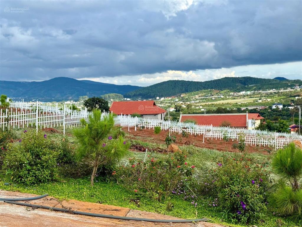 Đất ven đà lạt giá chỉ 550 triệu, liền kề khu nhà nghỉ dưỡng, view toàn cảnh thị trấn