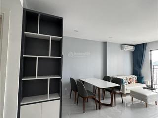 Bán căn hộ 2 phòng ngủ dqua nha trang view chợ đầm, tầng 23, nội thất cao cấp hiện đại