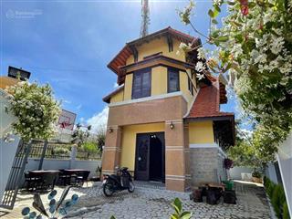 Biệt thự đường trịnh hoài đức, dt 200m2, đường ô tô, view đẹp. giá 10.5 tỷ