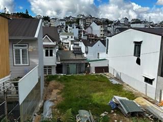 Đất biệt thự mặt tiền đường kim đồng, p6, đà lạt. cách hồ xuân hương 3km. đường ô tô. 12 tỷ