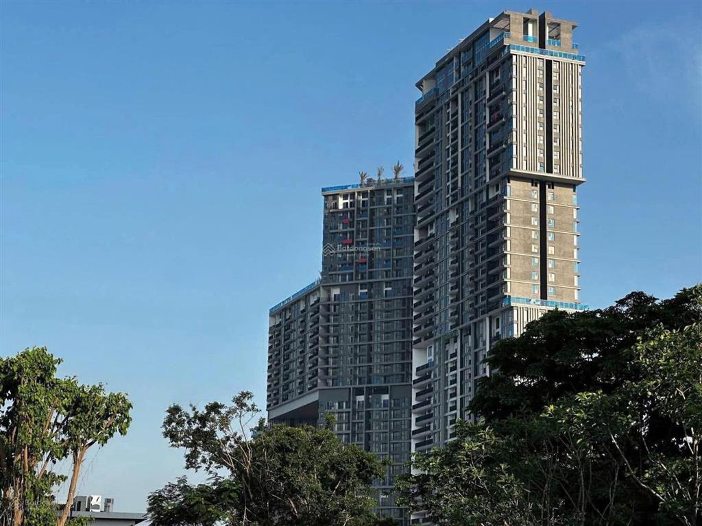 Bán gấp căn hộ 69m2 tầng trung ban công chính nam tòa sky forest, giá để ở hay đầu tư đều sinh lời