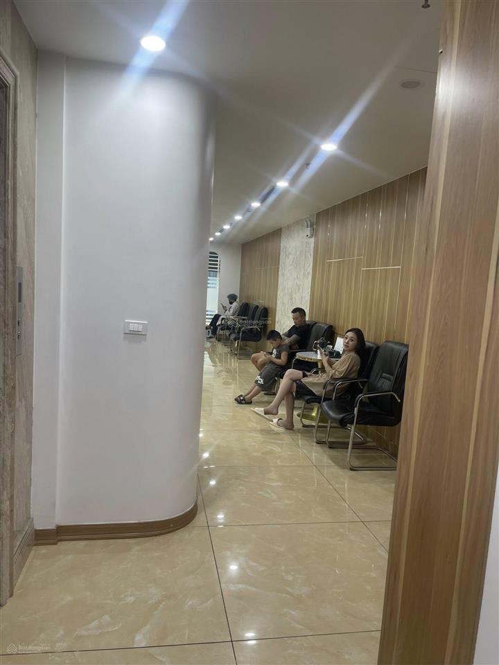 Bán nhà mặt phố đê la thành, mặt tiền 6.3m, 2 thoáng trước sau, vỉa hè rộng, ở penhouse và kd đỉnh