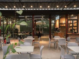 Bán nhà mặt phố nguyễn khánh toàn, mặt tiền 15m, lô góc 3 mặt thoáng, vỉa hè 7m, gần lotte, 210 tỷ