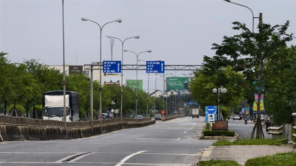 Bán đất mặt tiền chợ gần ql1a  đà nẵng