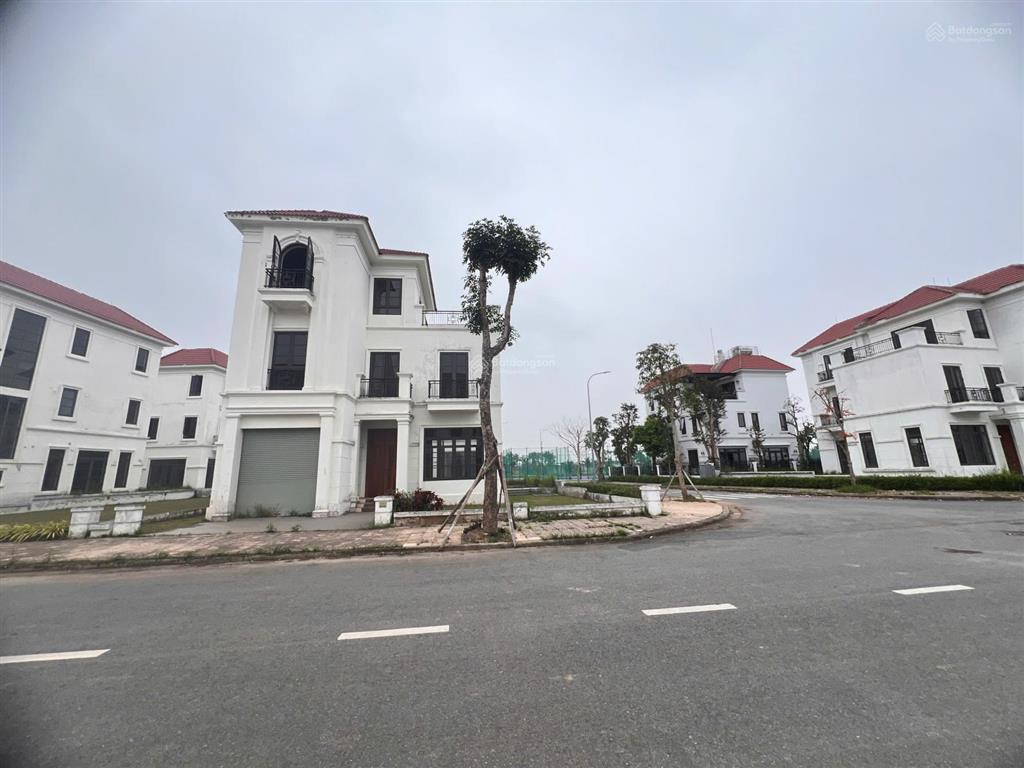 Biệt thự đơn lập sân golf brg đồ sơn nhận nhà nhận sổ ngay