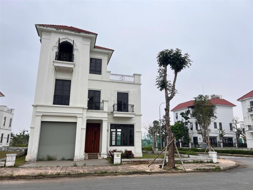 Biệt thự đơn lập sân golf brg đồ sơn nhận nhà nhận sổ ngay