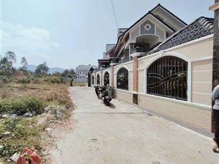 Bán đất 126m2 ngay tại tt long hải (cũ). ra dinh cô chỉ vài phút đi xe. sát bên sân pickaball