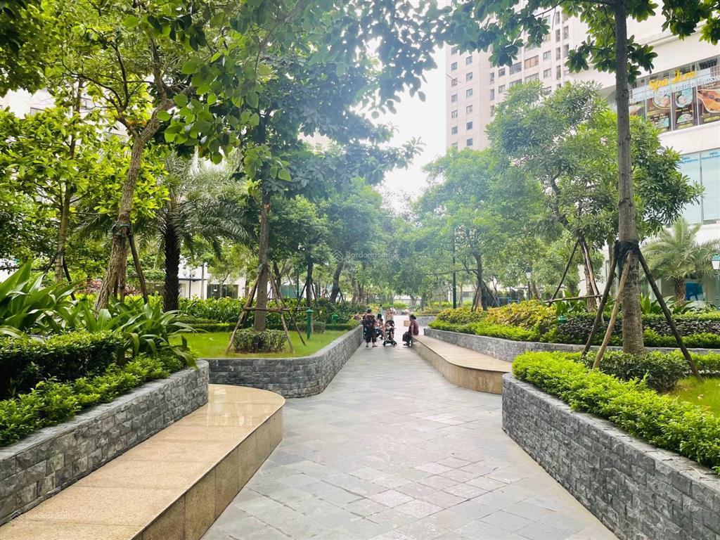 Cần bán căn hộ 2pn chung cư green stars dt 66,8m2 full nội thất đẹp, tầng trung đẹp, giá 6,2 tỷ