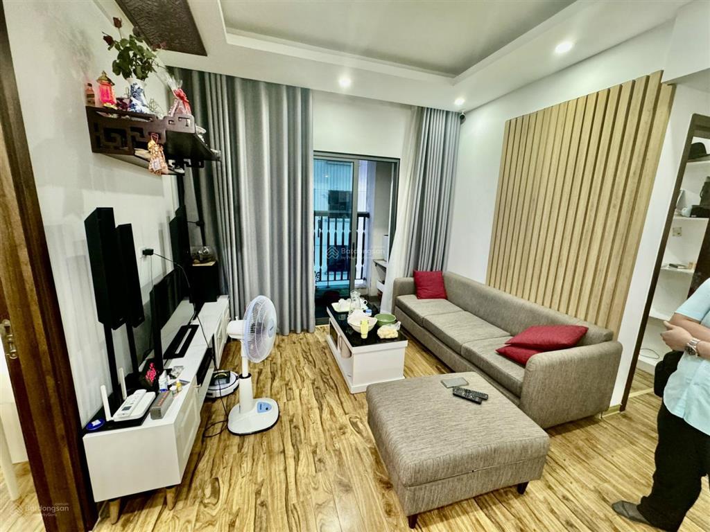 Cần bán căn hộ 2pn chung cư green stars dt 66,8m2 full nội thất đẹp, tầng trung đẹp, giá 6,2 tỷ