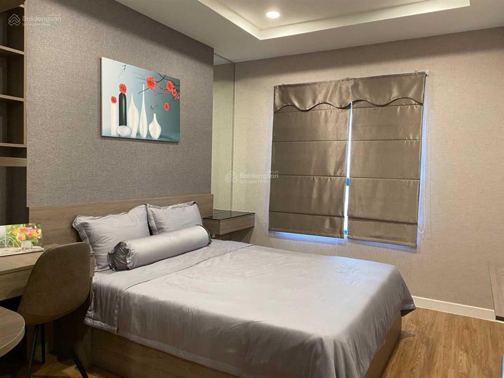 Cần bán căn hộ 2pn chung cư green stars dt 66,8m2 full nội thất đẹp, tầng trung đẹp, giá 6,2 tỷ