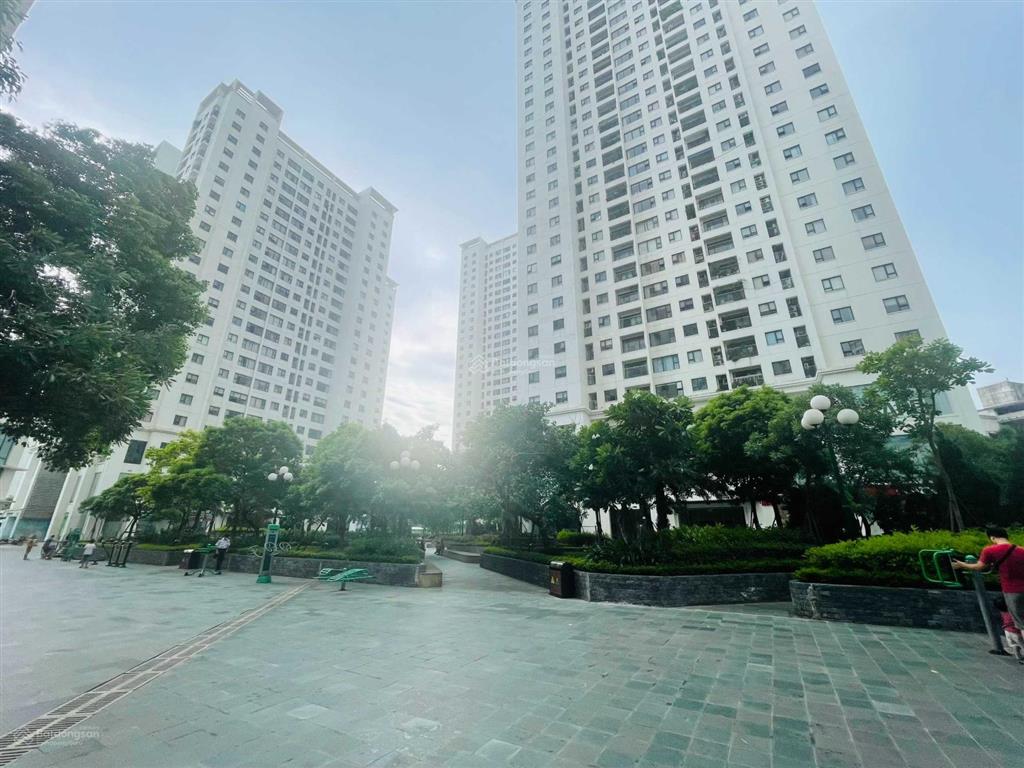 Cần bán căn hộ 2pn chung cư green stars dt 66,8m2 full nội thất đẹp, tầng trung đẹp, giá 6,2 tỷ